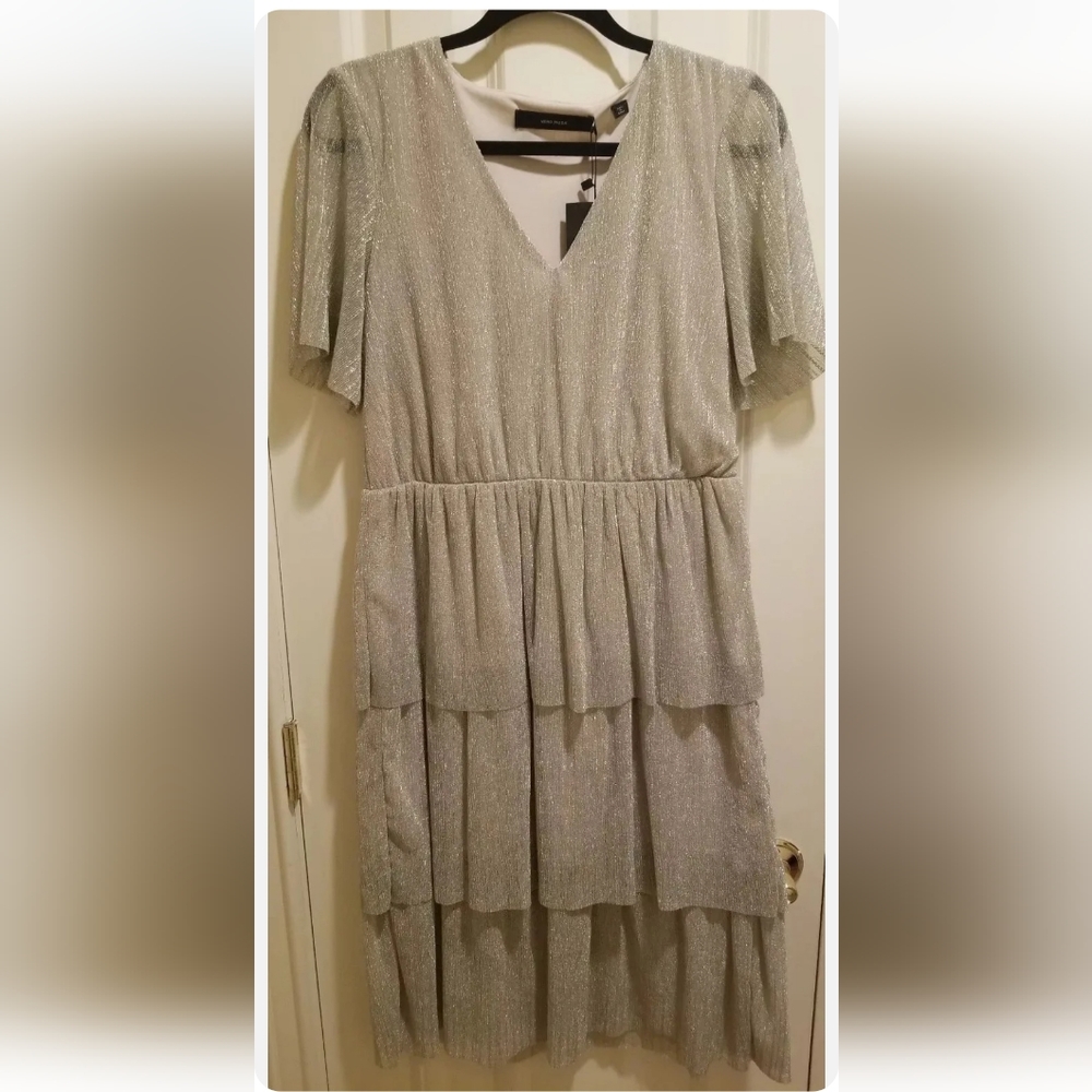 Vera moda Size L women's dress. Sparky with ruffles. Short sleeve
